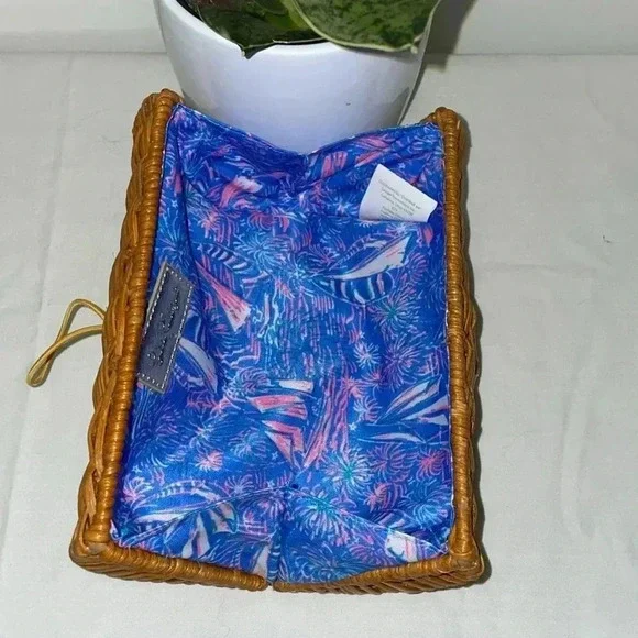 Lilly Pulitzer 🌺 Wicker Case 🌺 - Picture 3 of 5